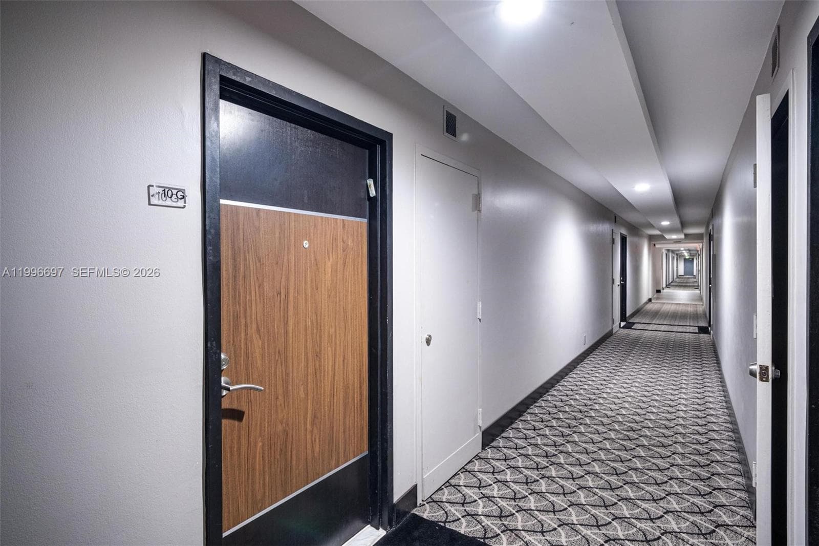 1500 Ocean Dr G10 photo 3