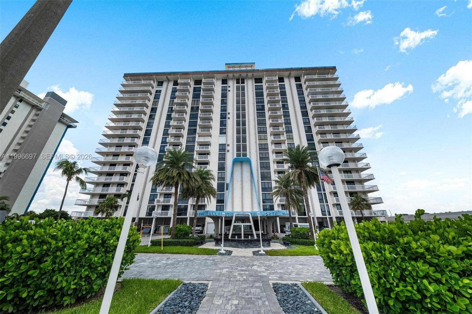 1500 S Ocean Dr G10 photo 1