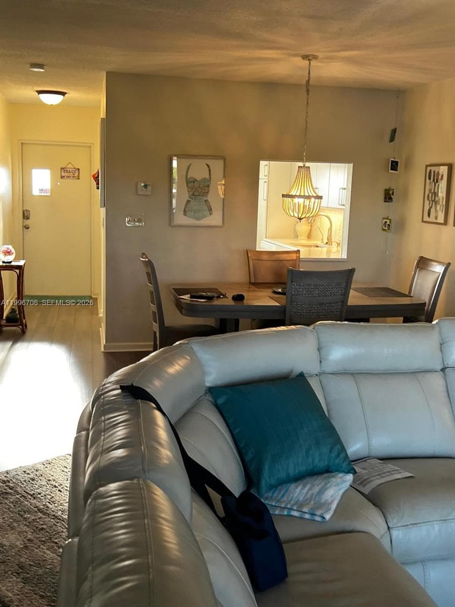 230 Federal Hwy 305 photo 6