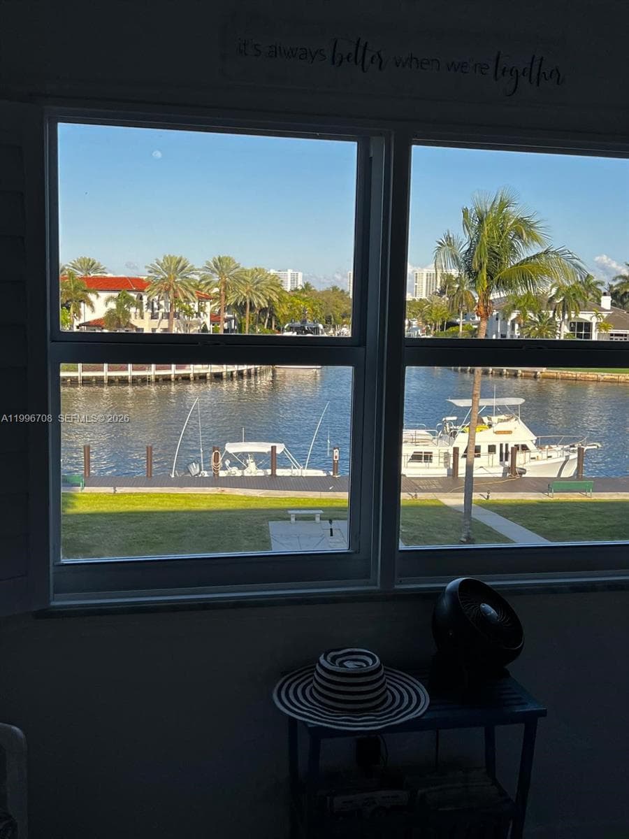 230 Federal Hwy 305 photo 7