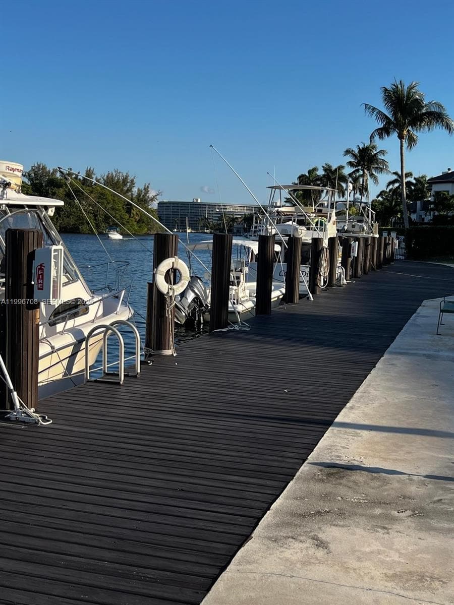 230 Federal Hwy 305 photo 11