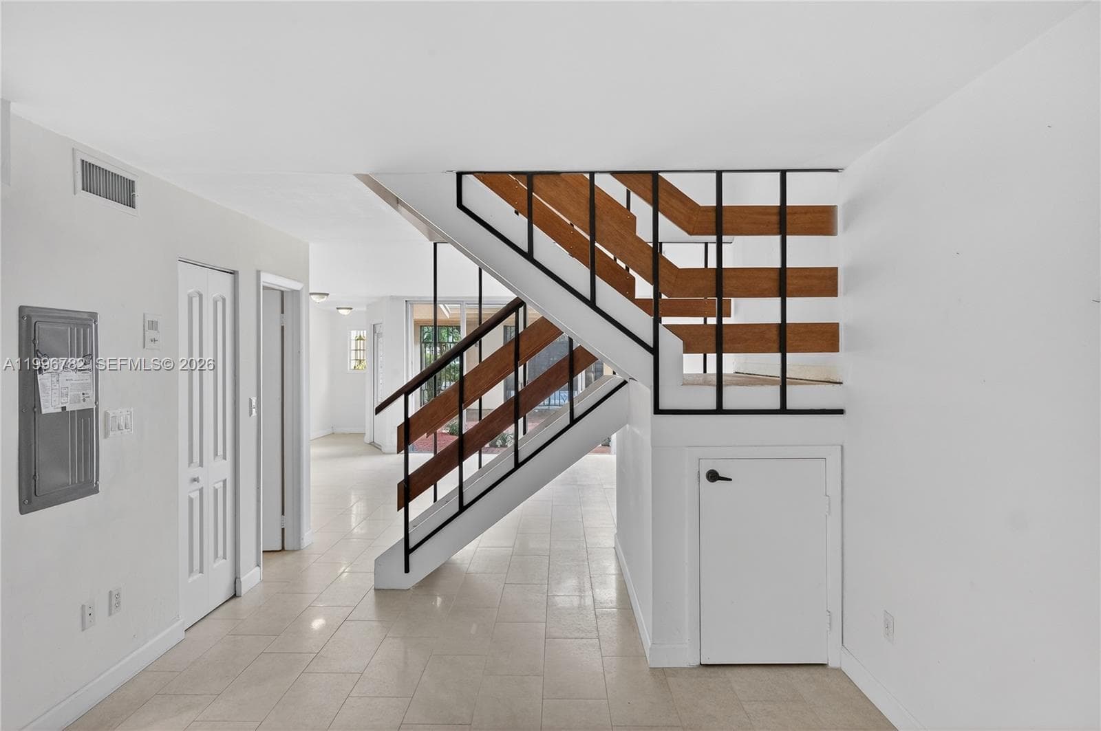 7833 102nd Pl photo 12