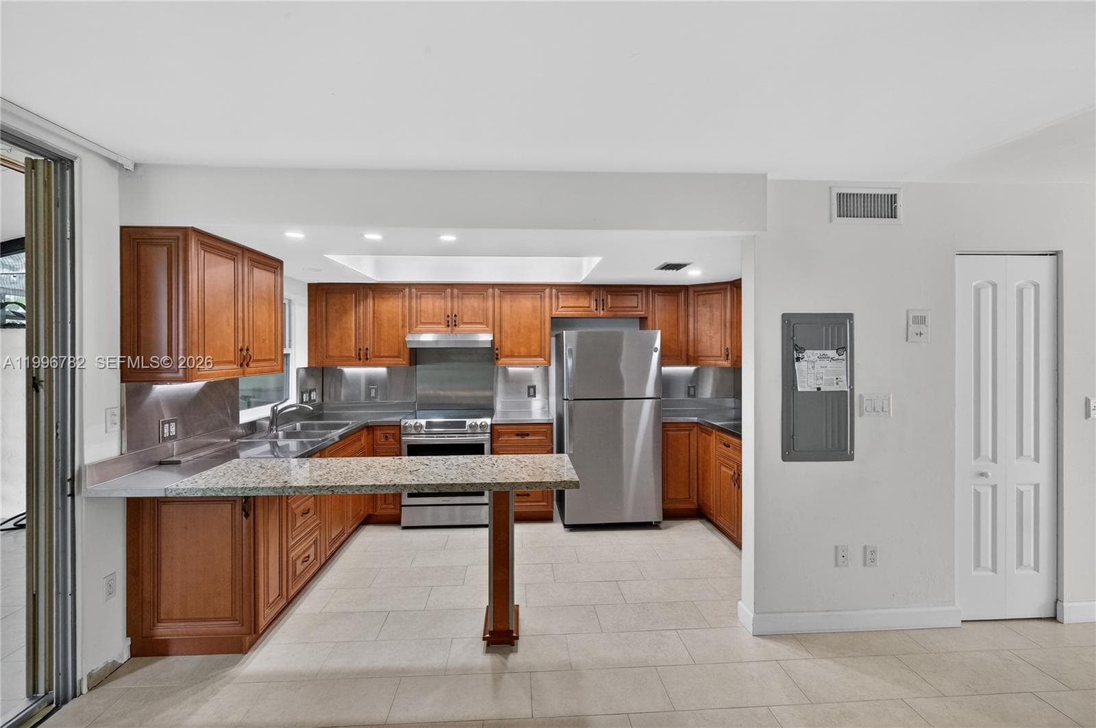 7833 102nd Pl photo 10