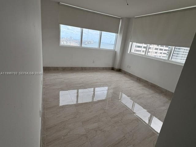 253 2nd St 2309 photo 17