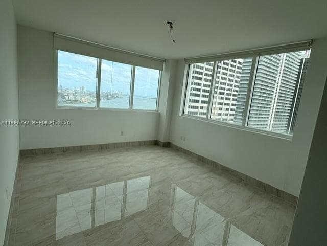 253 2nd St 2309 photo 18