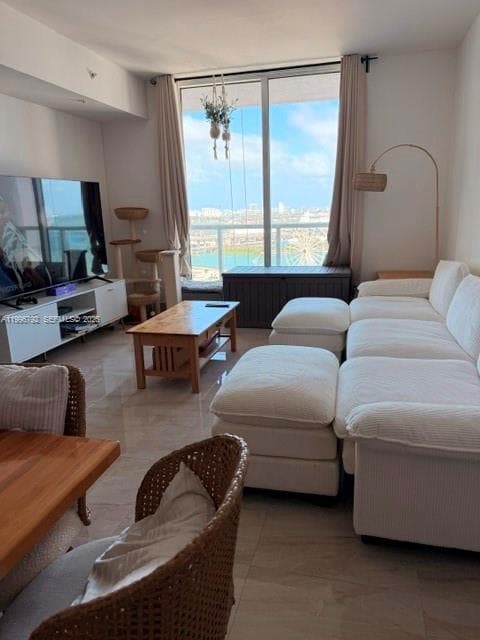 253 2nd St 2309 photo 8