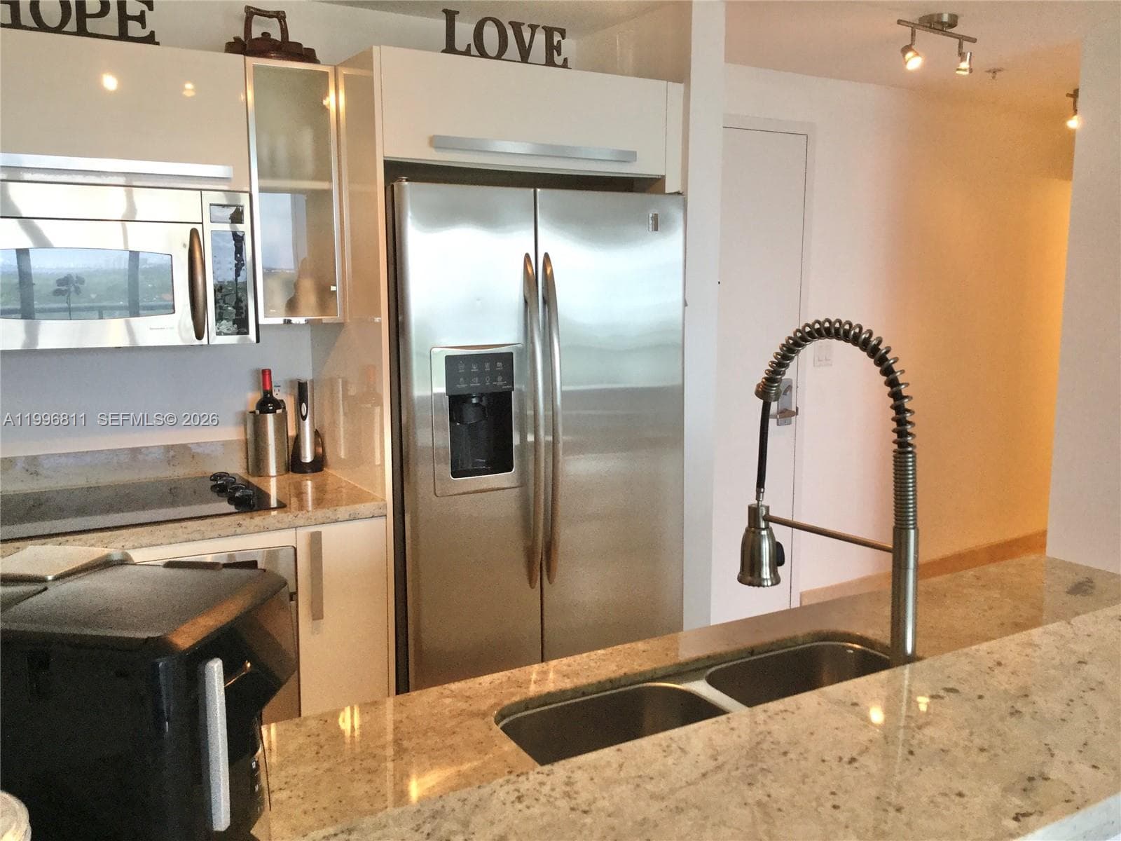 601 36th St 1208 photo 12