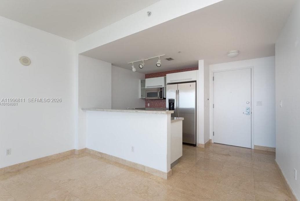 601 36th St 1208 photo 7