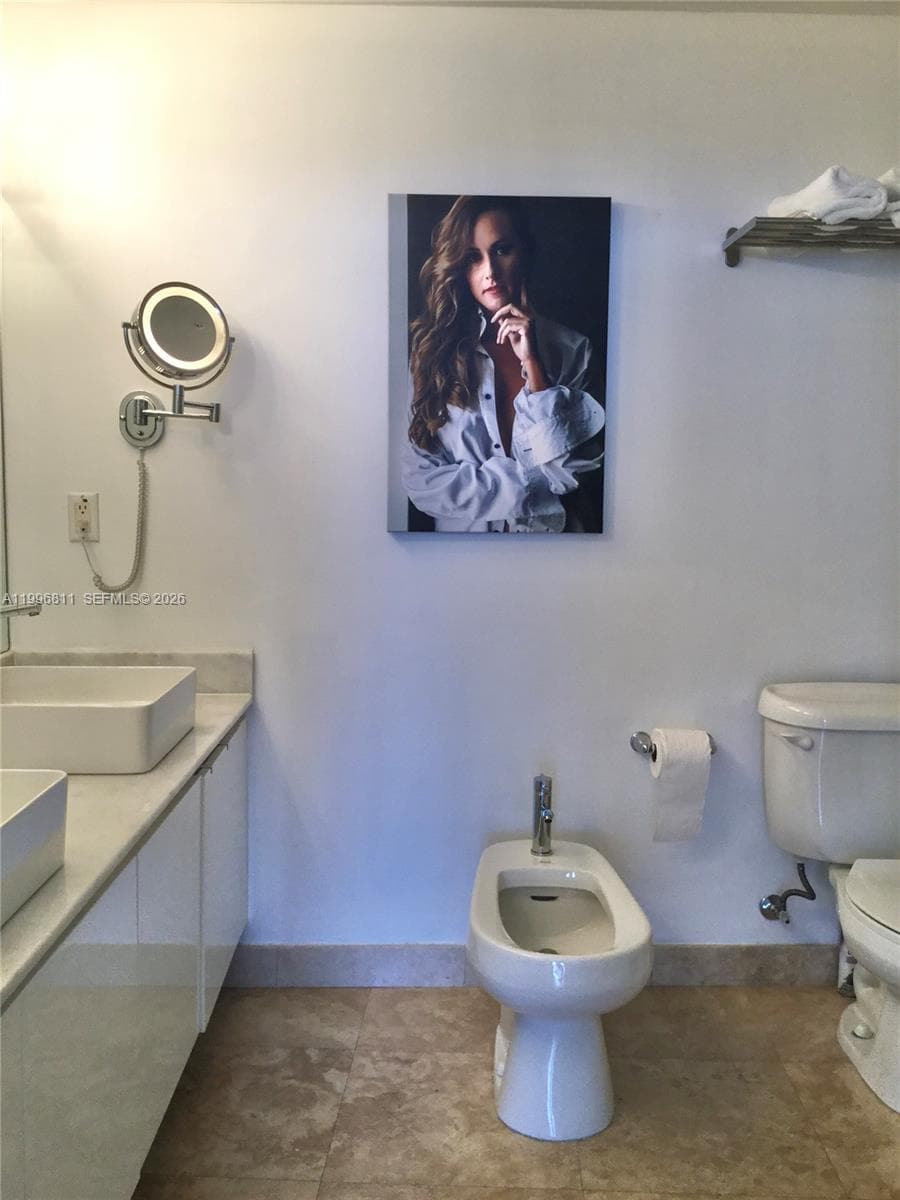 601 36th St 1208 photo 19