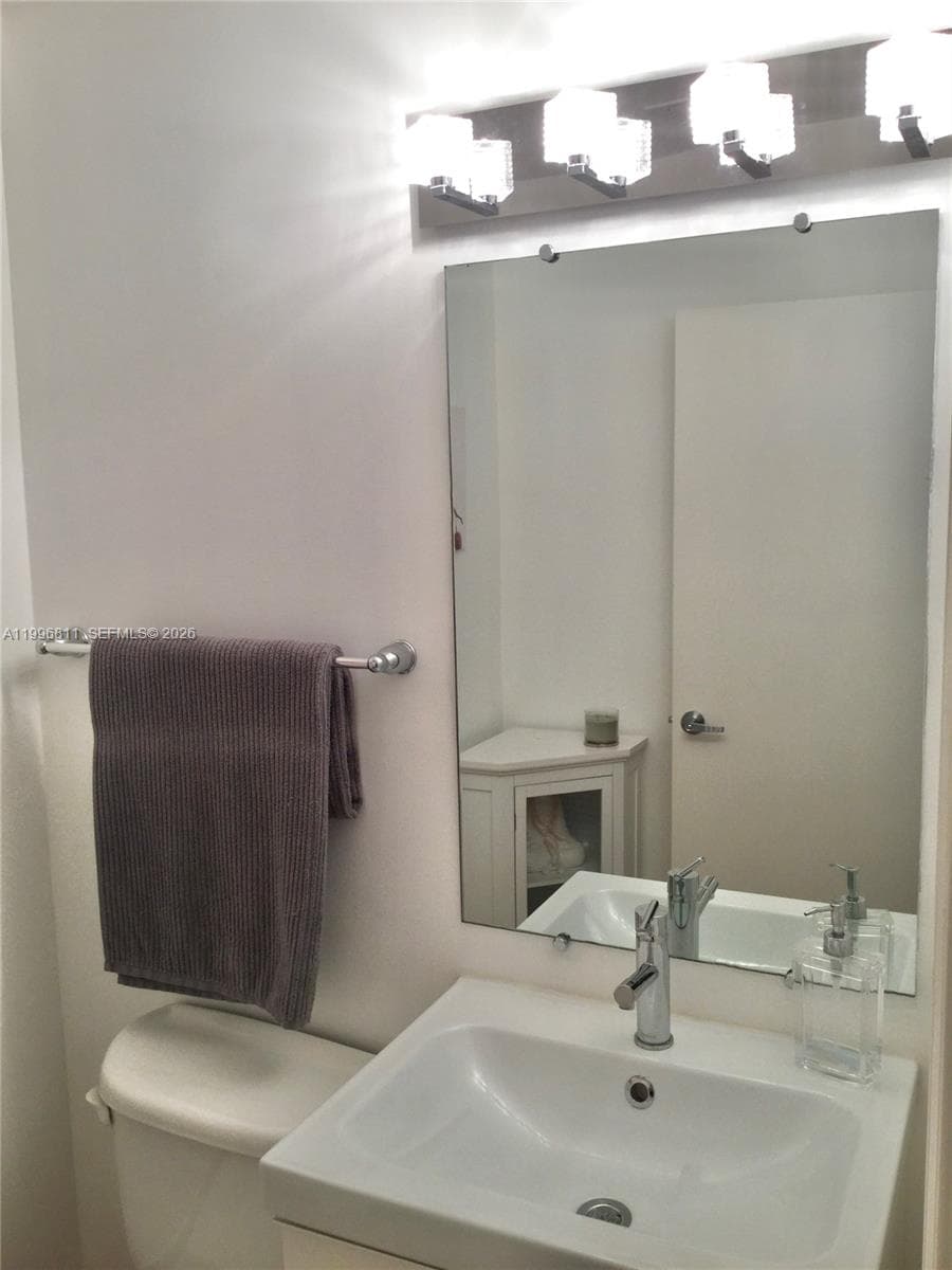 601 36th St 1208 photo 25