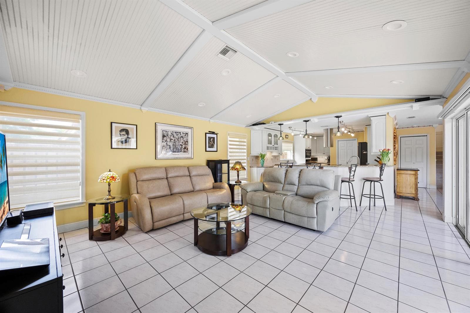 5597 Descartes Circle photo 17