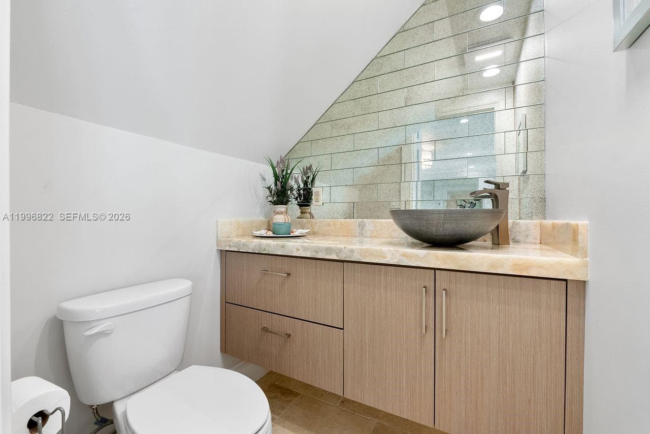 3333 30th Ave photo 18