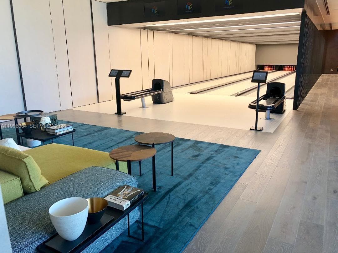 480 31st St 702 photo 13