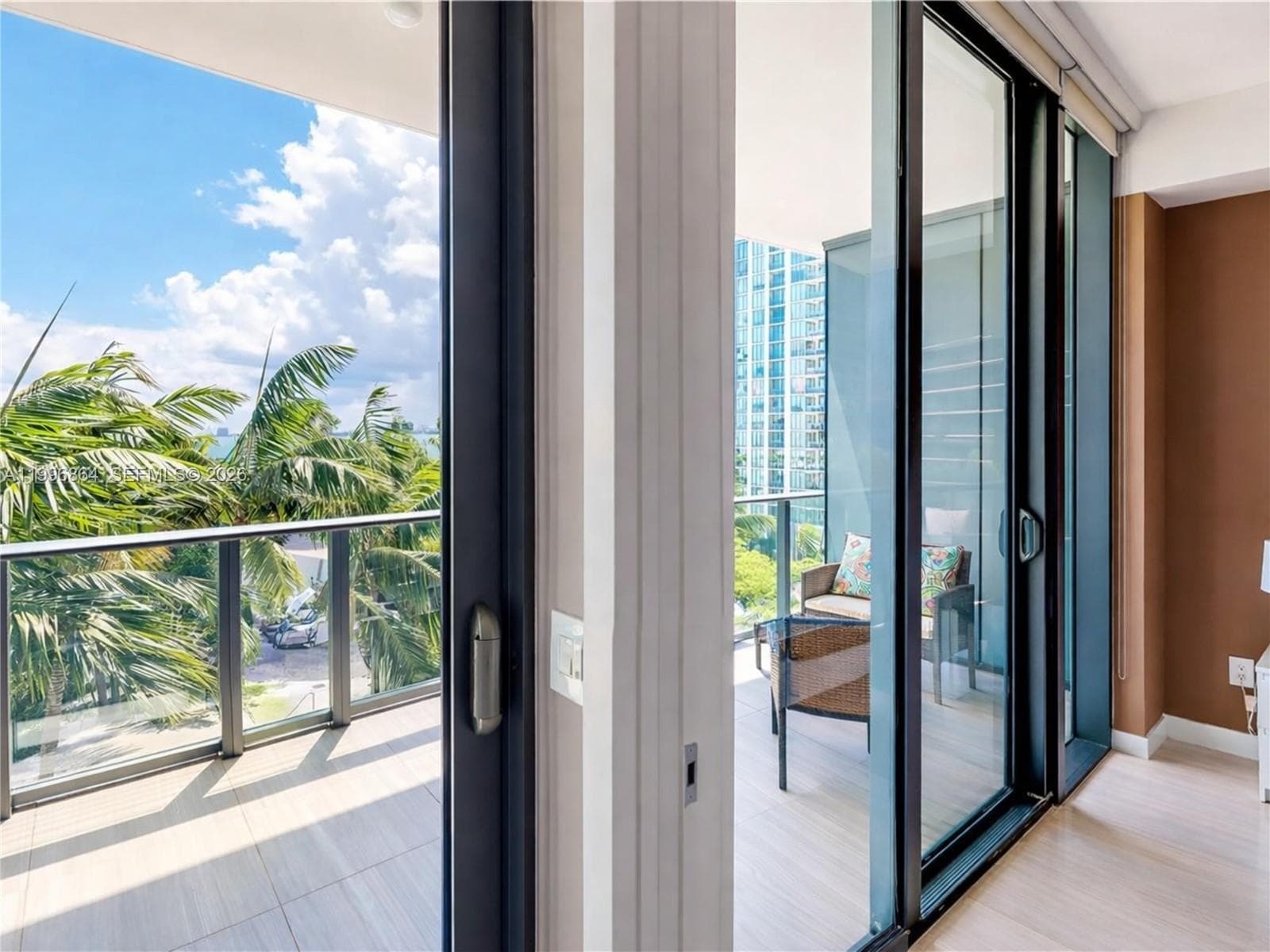 480 31st St 702 photo 7