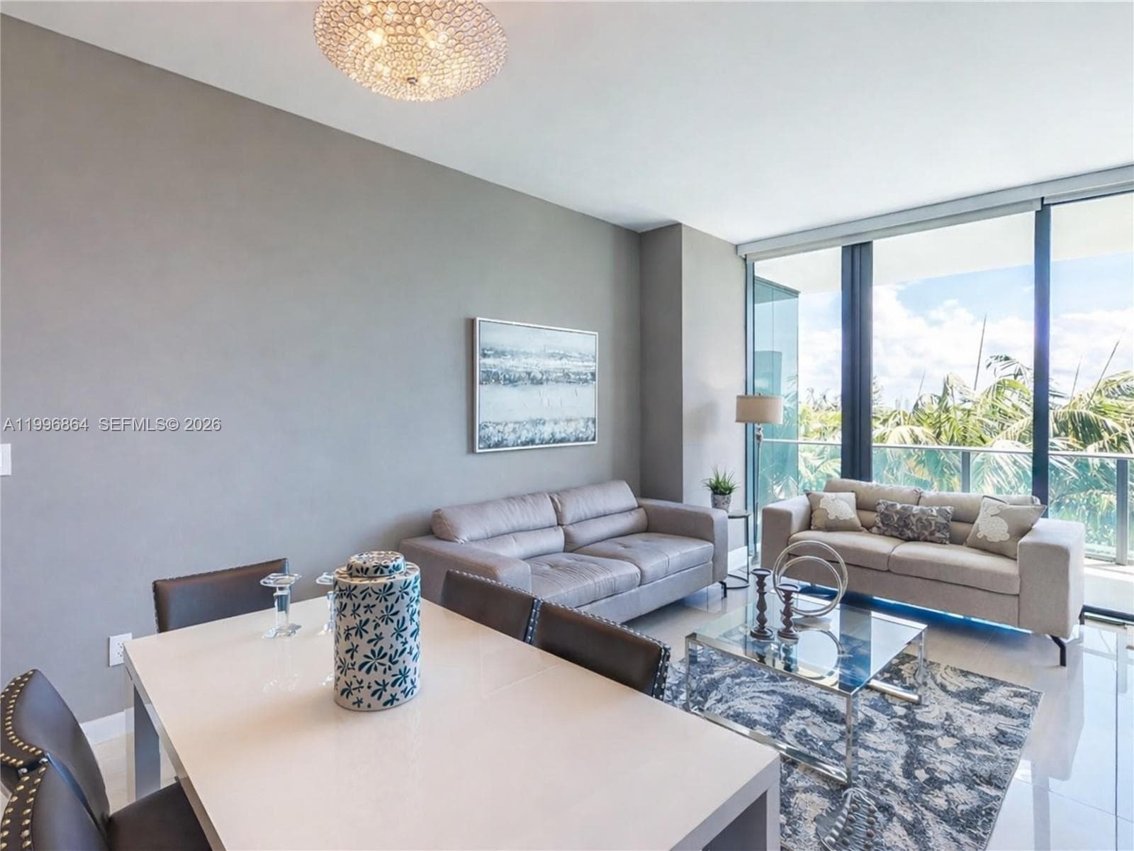 480 31st St 702 photo 3