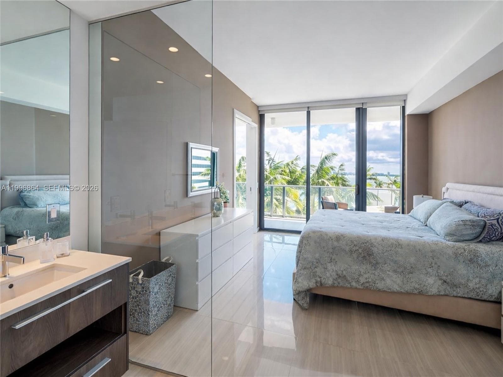 480 31st St 702 photo 5