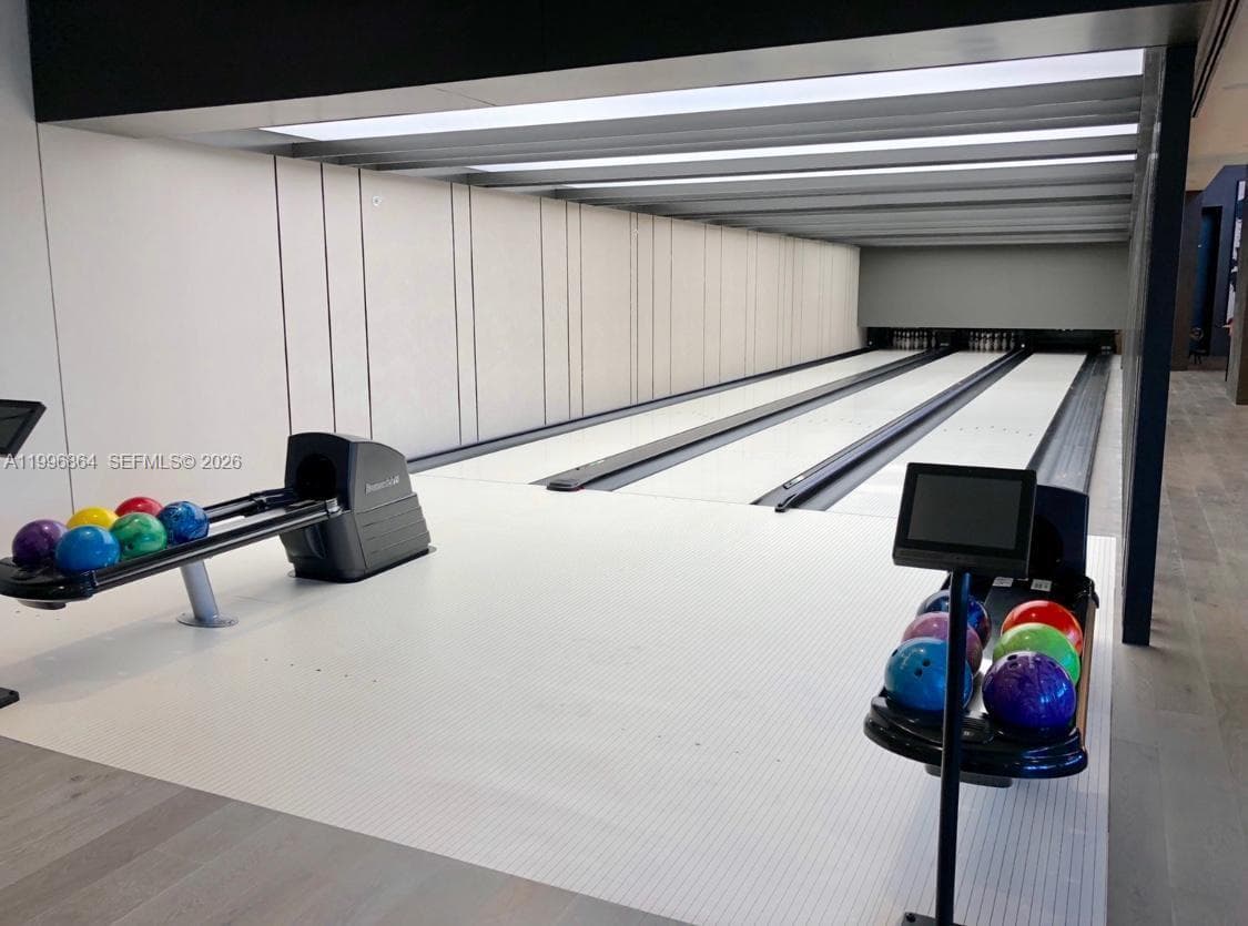 480 31st St 702 photo 14