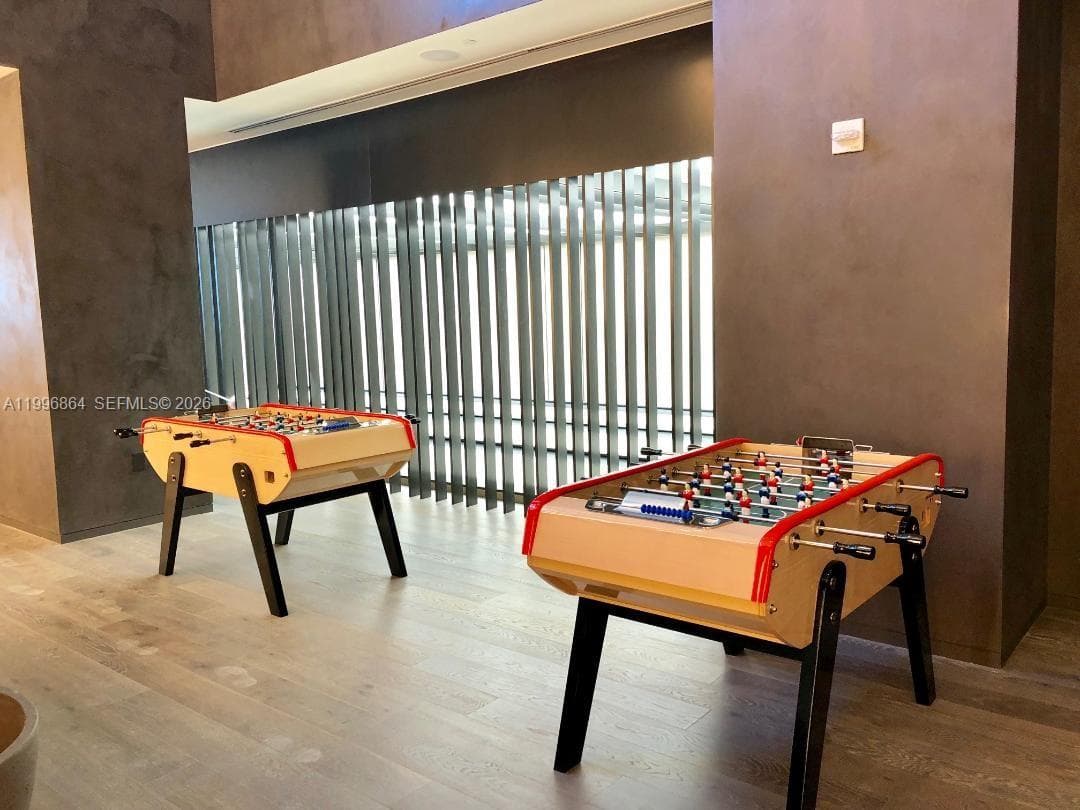 480 31st St 702 photo 15