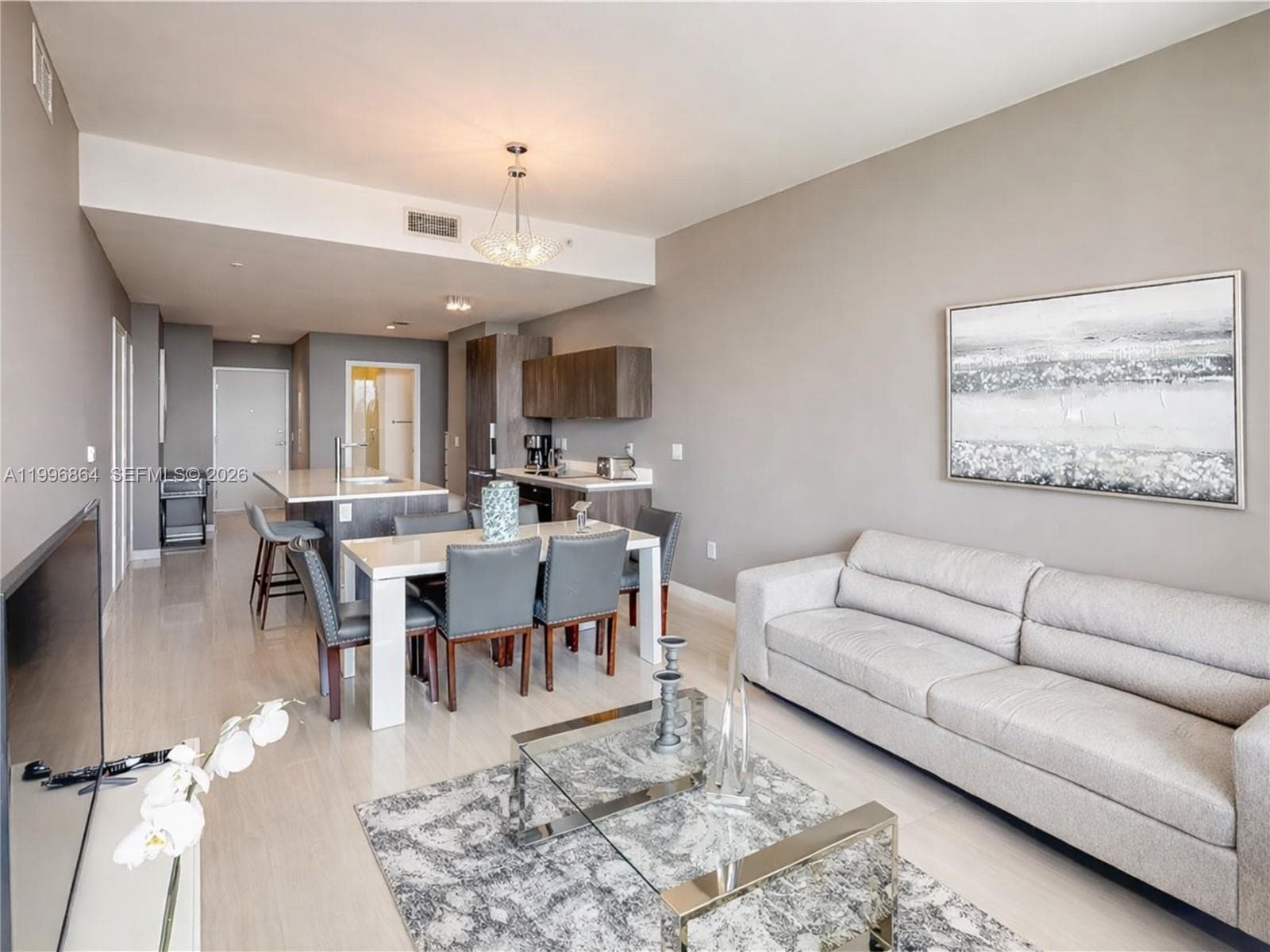 480 31st St 702 photo 4