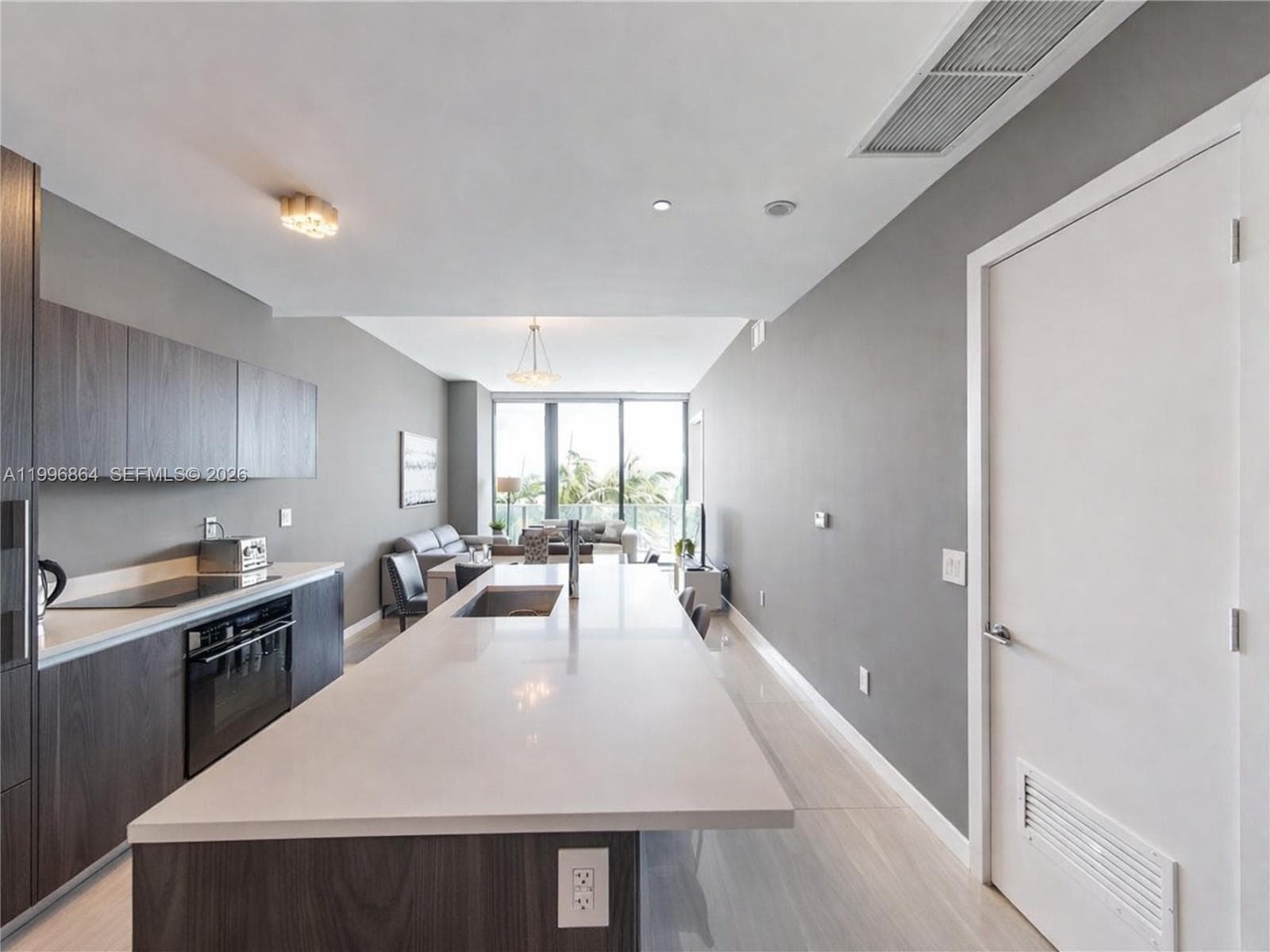 480 31st St 702 photo 8