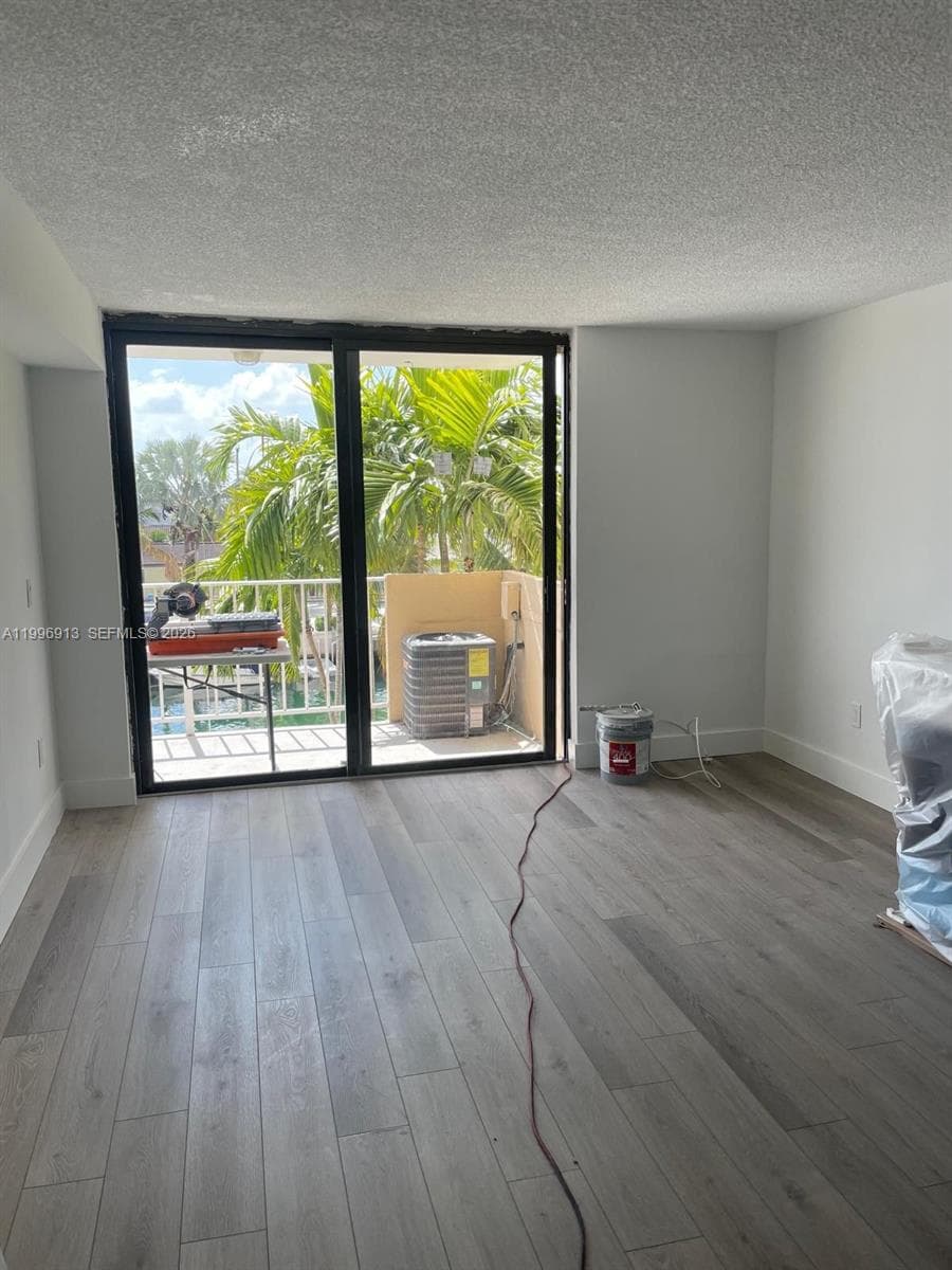 2350 NE 135th St 308 photo 10