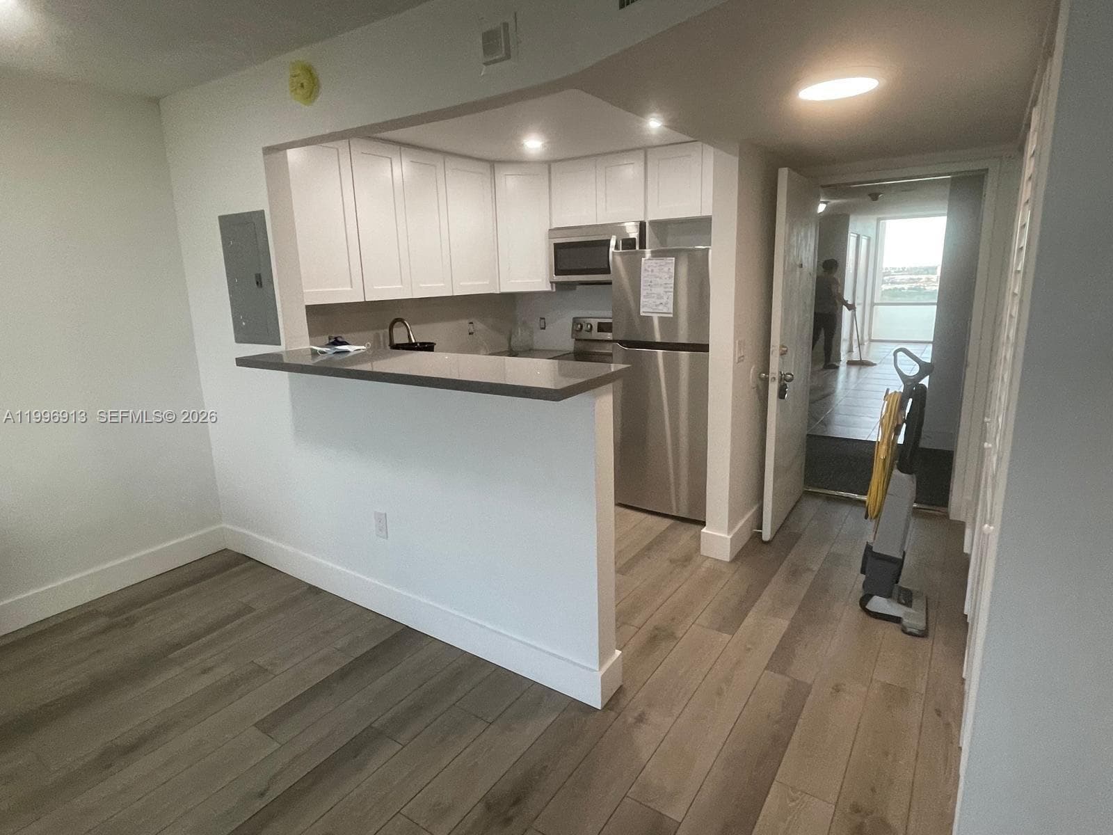 2350 NE 135th St 308 photo 8