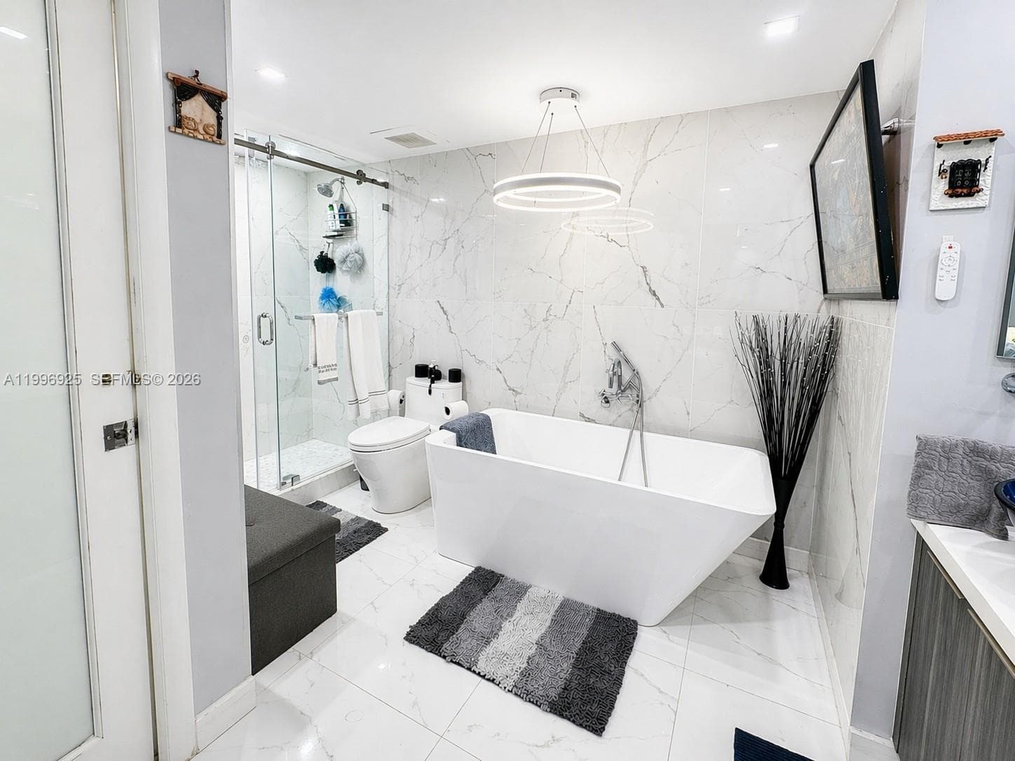 2370 135th St 405 photo 23