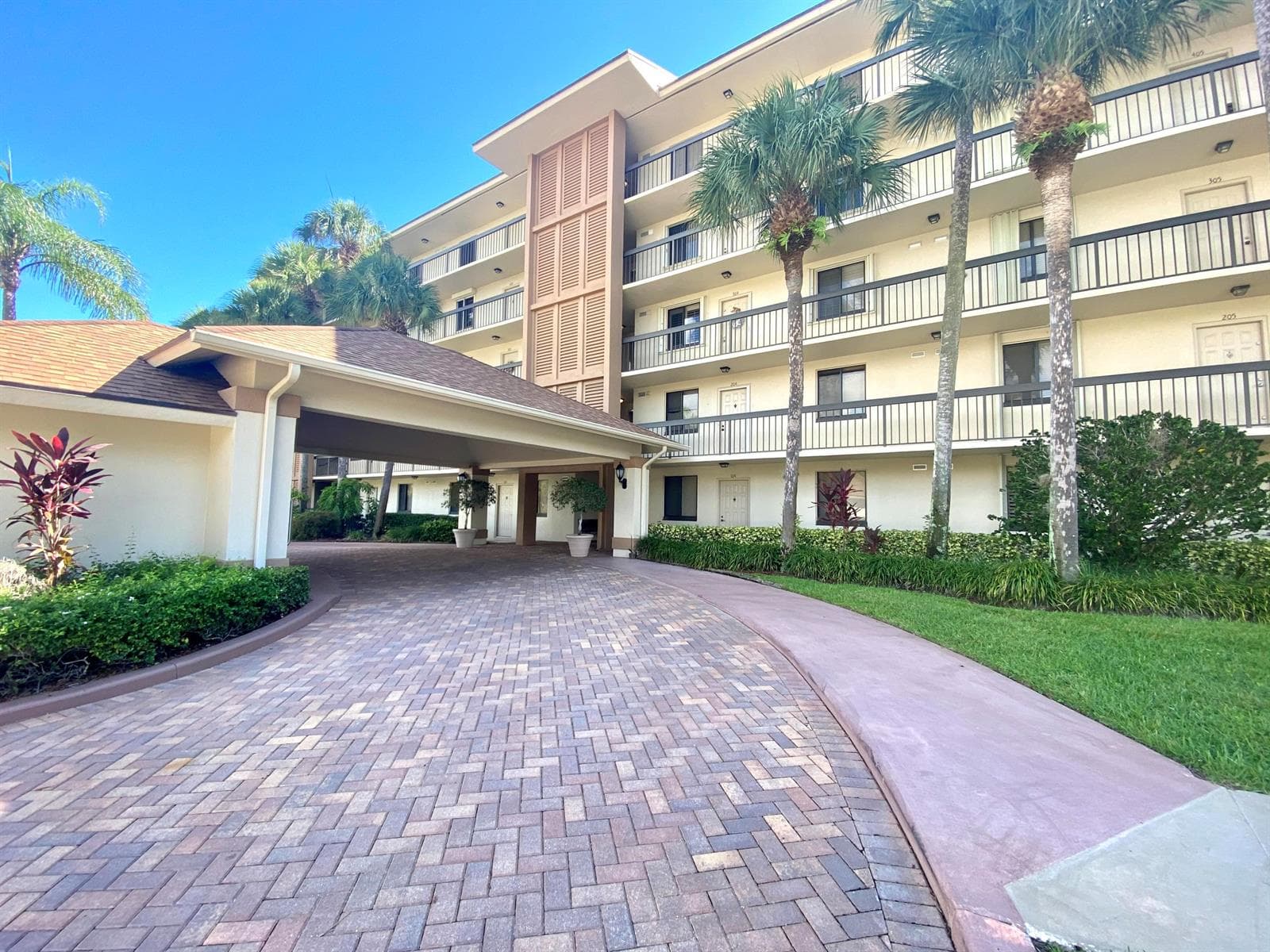 2301 Marina Isle Way Unit 503 photo 2