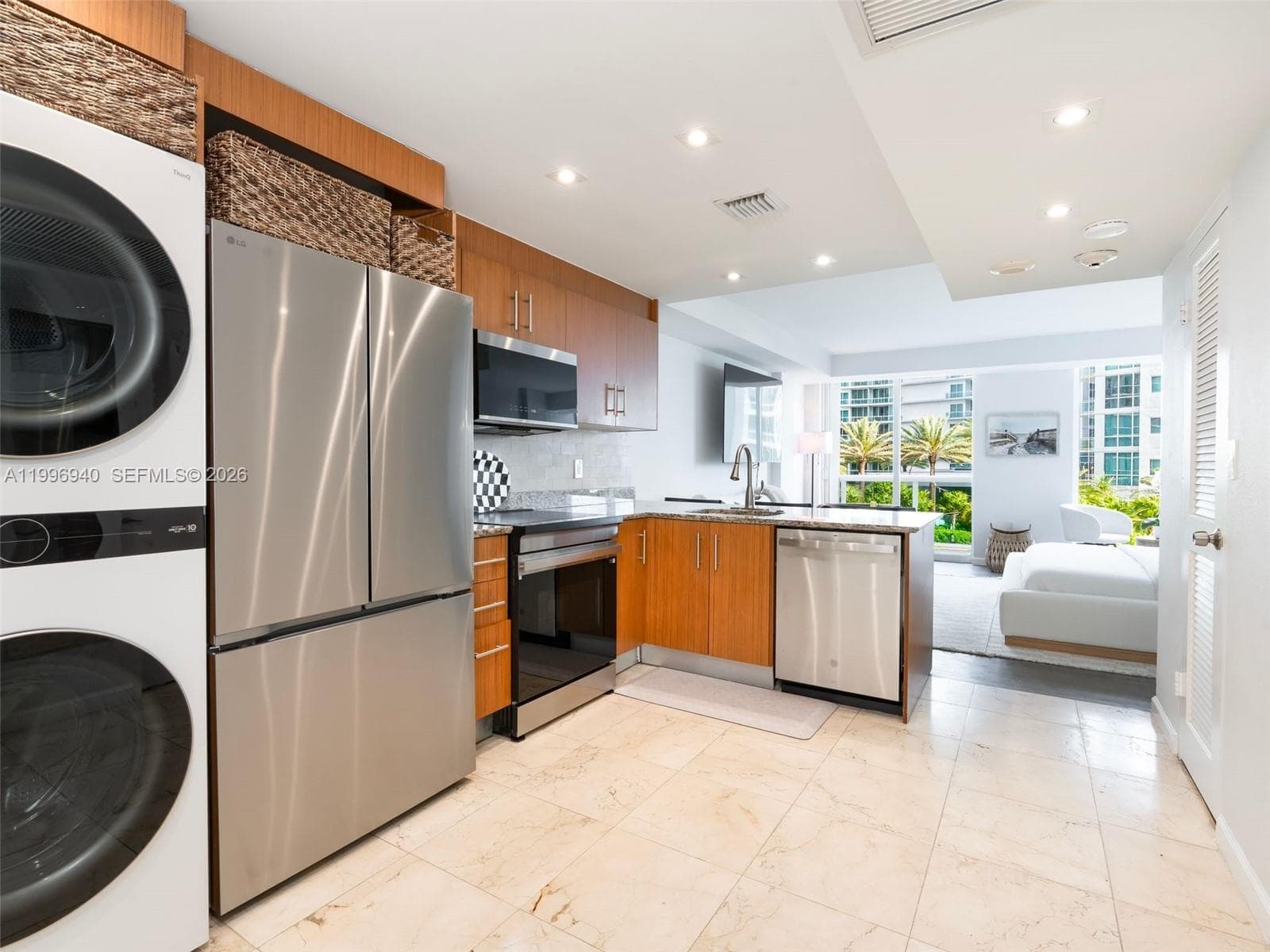 10275 Collins Ave 402 photo 6