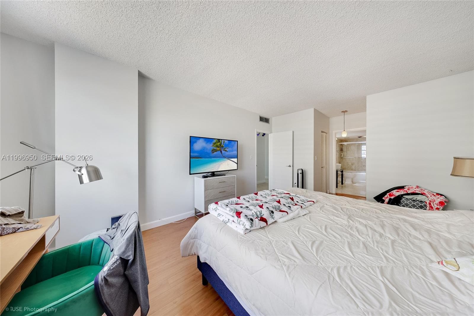 1980 Ocean Dr 5F photo 19