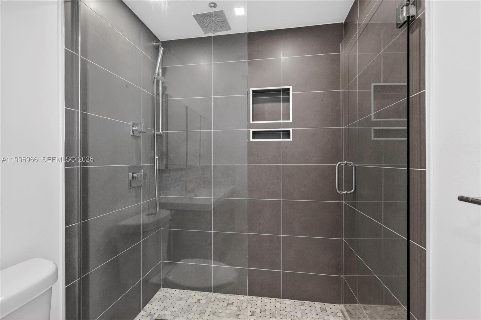 3050 48th St 210 photo 19