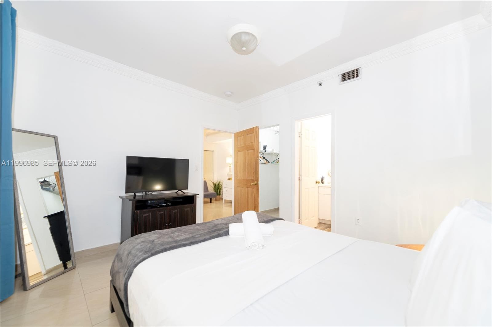 918 Ocean Dr 202 photo 14