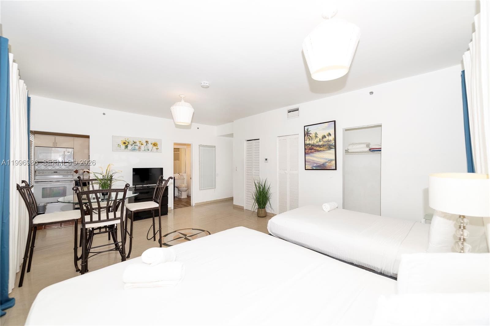 918 Ocean Dr 203 photo 6