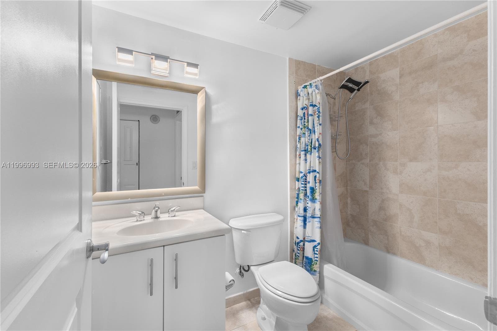 7914 Harbor Island Dr 205 photo 23