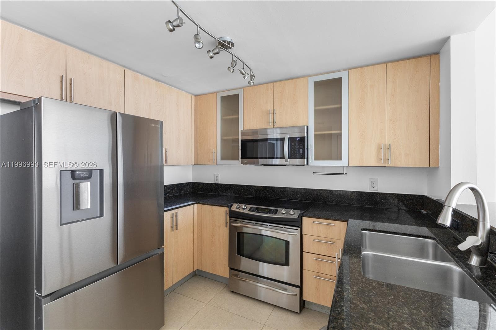 7914 Harbor Island Dr 205 photo 6