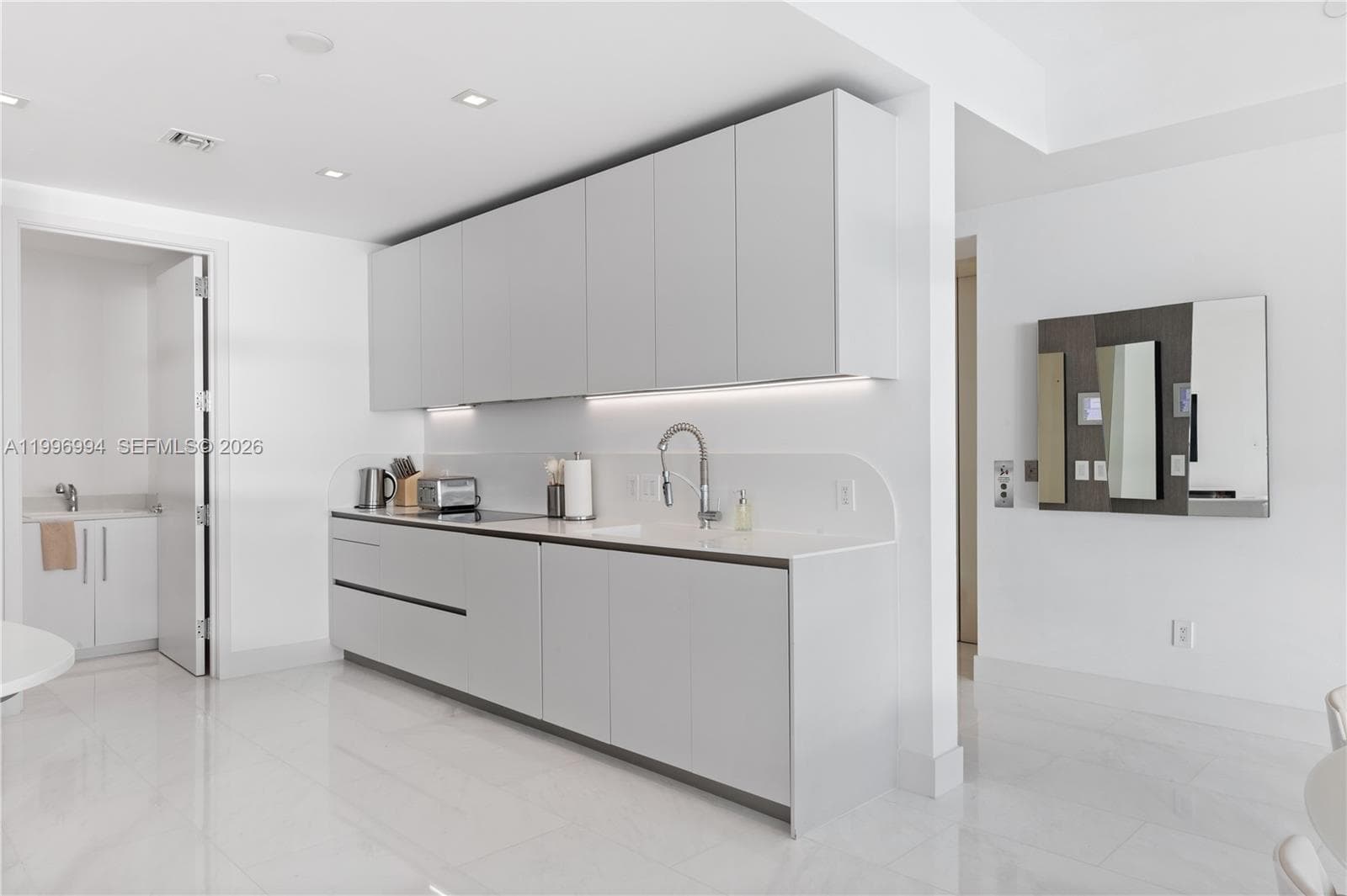 16901 Collins Ave 802 photo 12