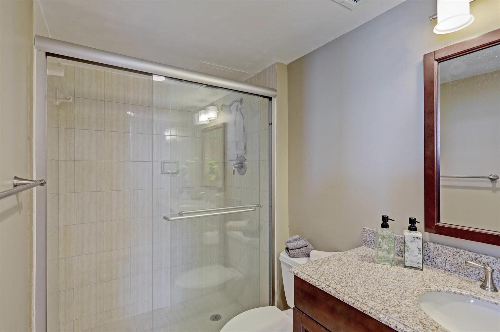 1820 New Palm Way 201 photo 23