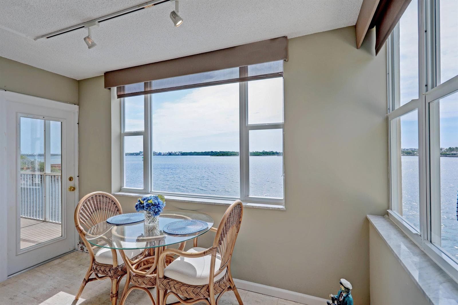 1820 New Palm Way 201 photo 9