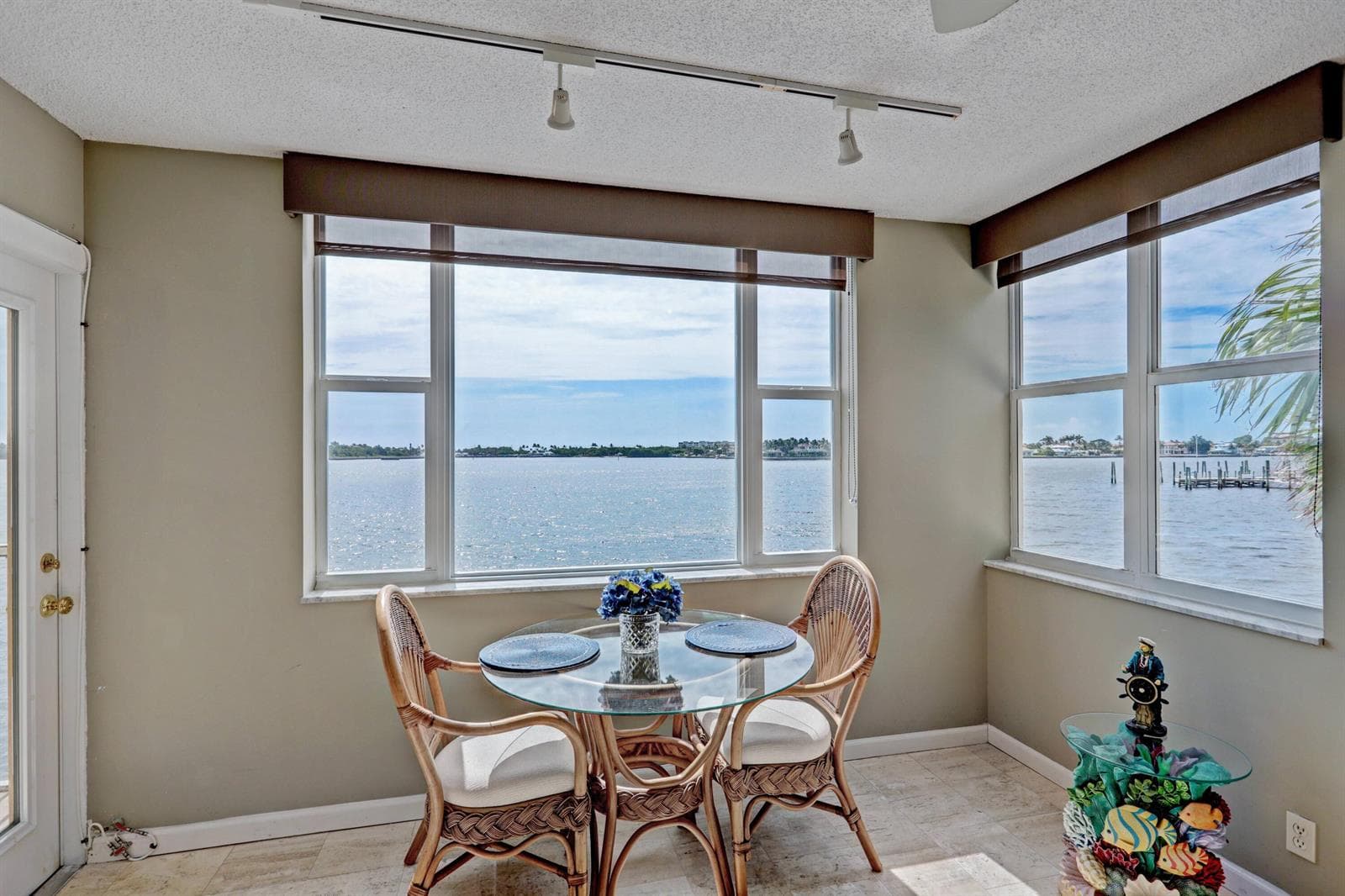 1820 New Palm Way 201 photo 8