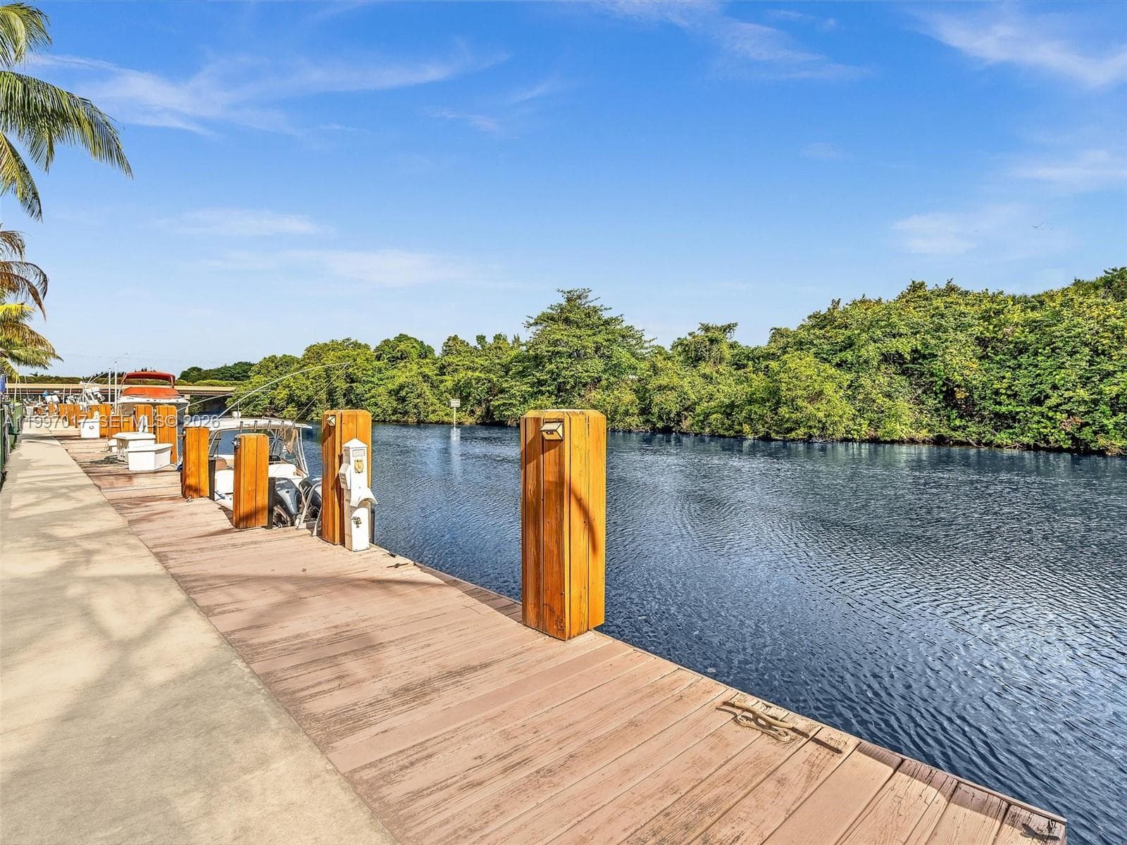 2901 Hidden Harbour St photo 2