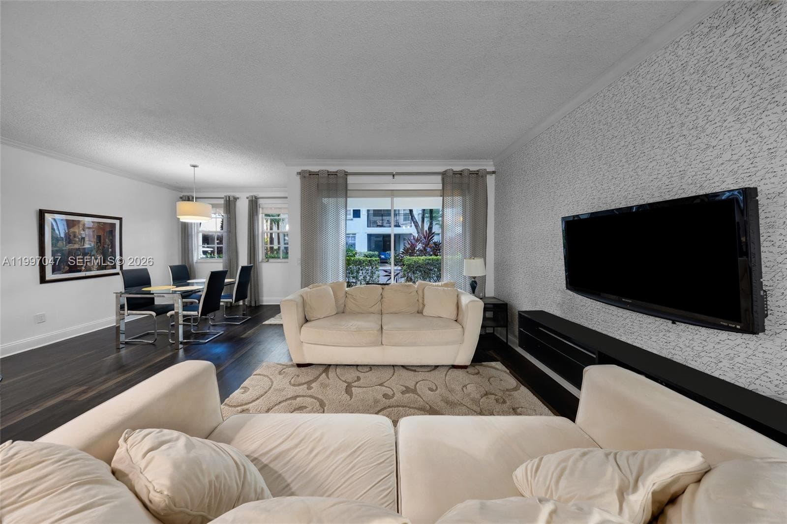 3245 184 St 13101 photo 6