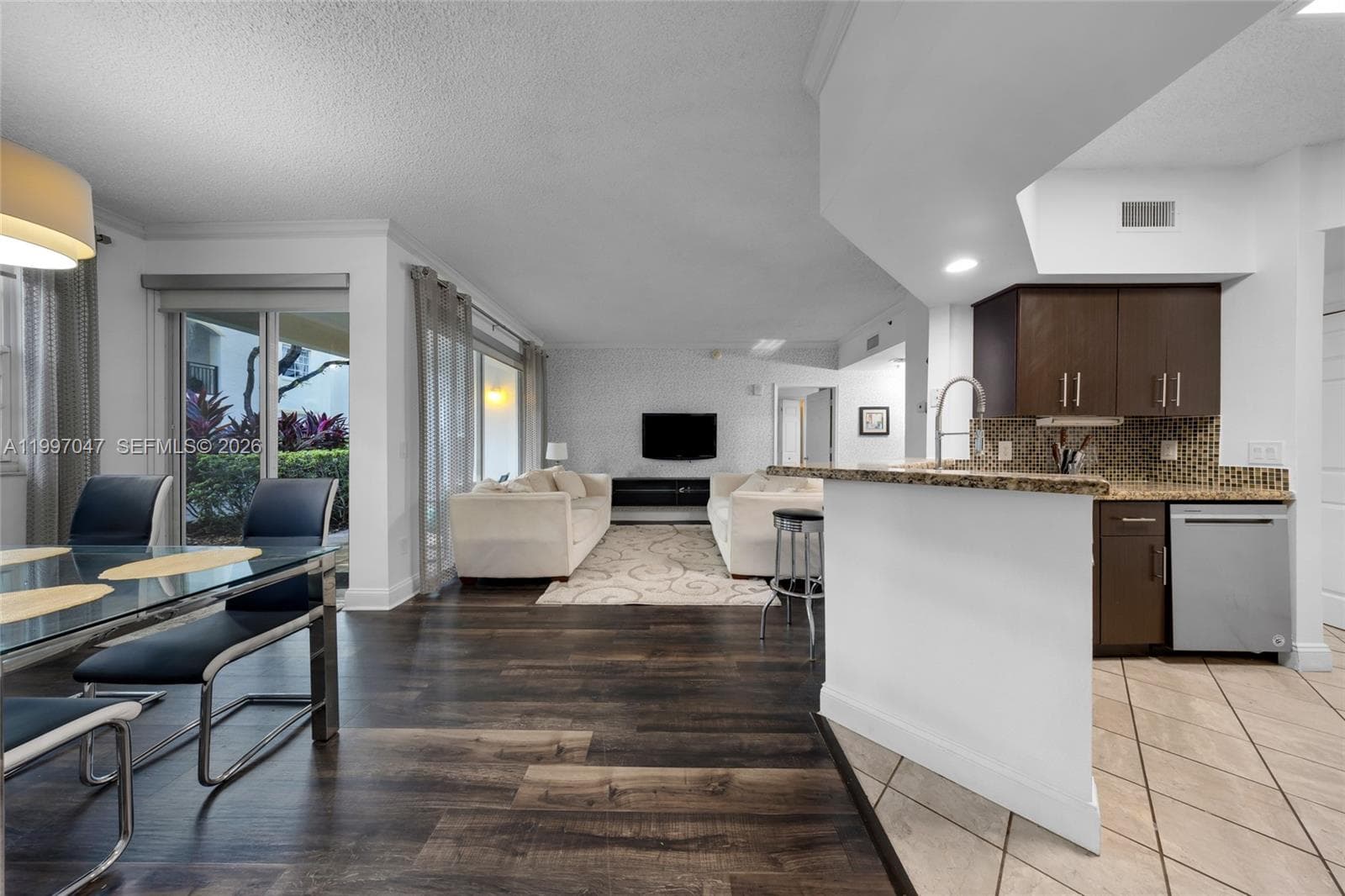 3245 184 St 13101 photo 3