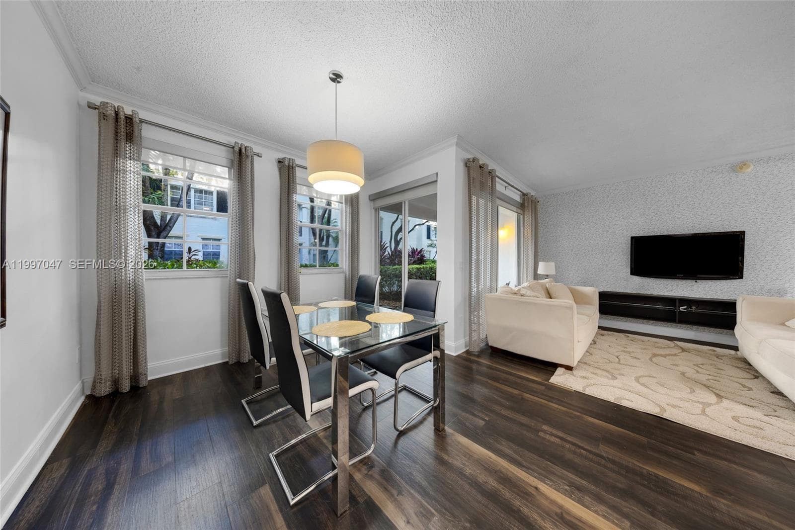 3245 184 St 13101 photo 21