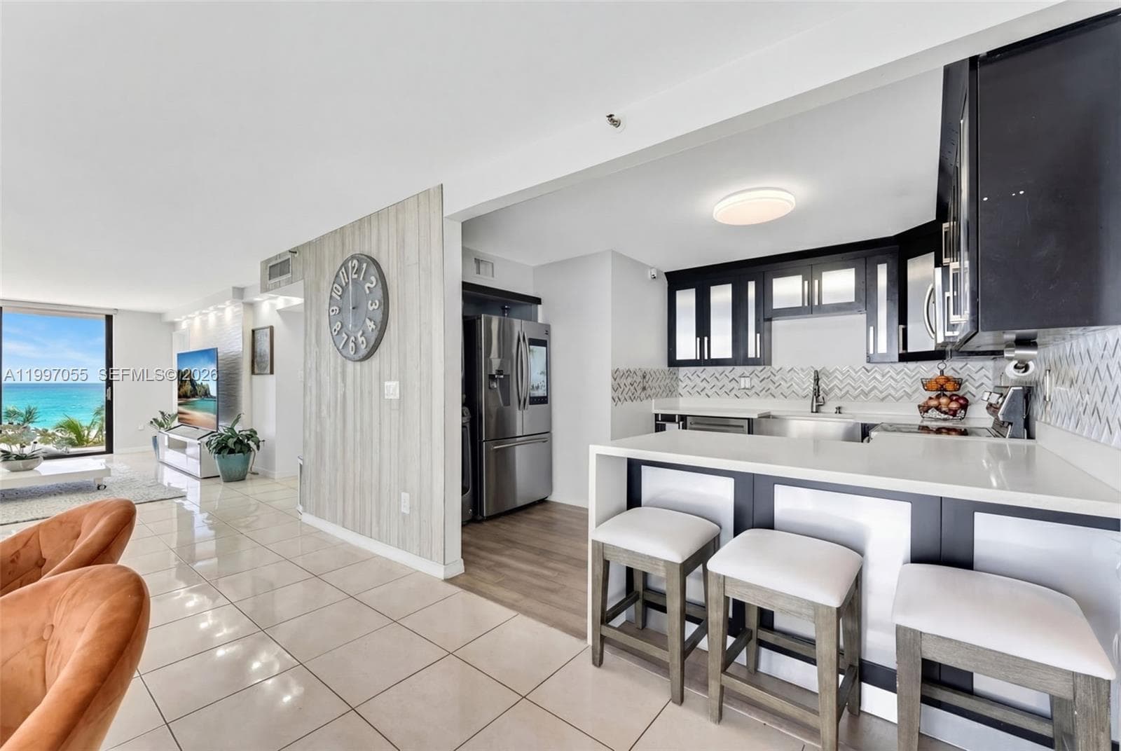 6061 Collins Ave 5F photo 4