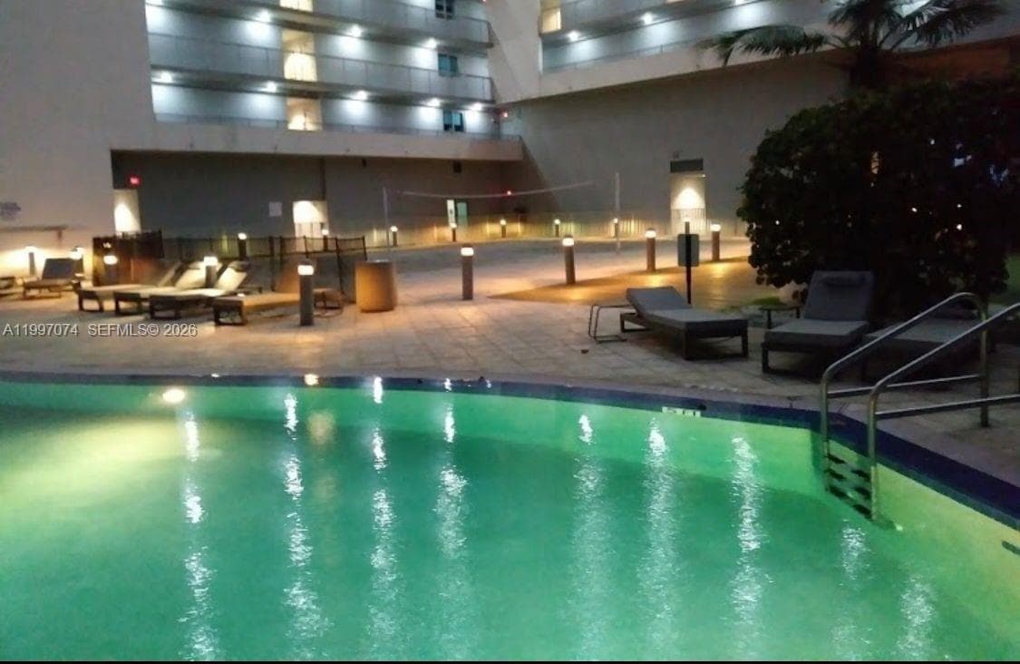 888 Biscayne Blvd 1810 photo 5