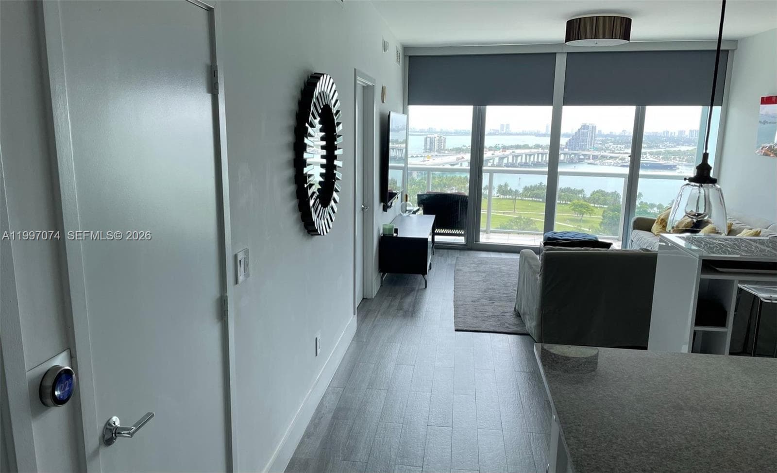 888 Biscayne Blvd 1810 photo 18