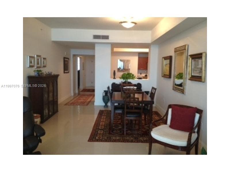 3330 NE 190th St 1615 photo 5