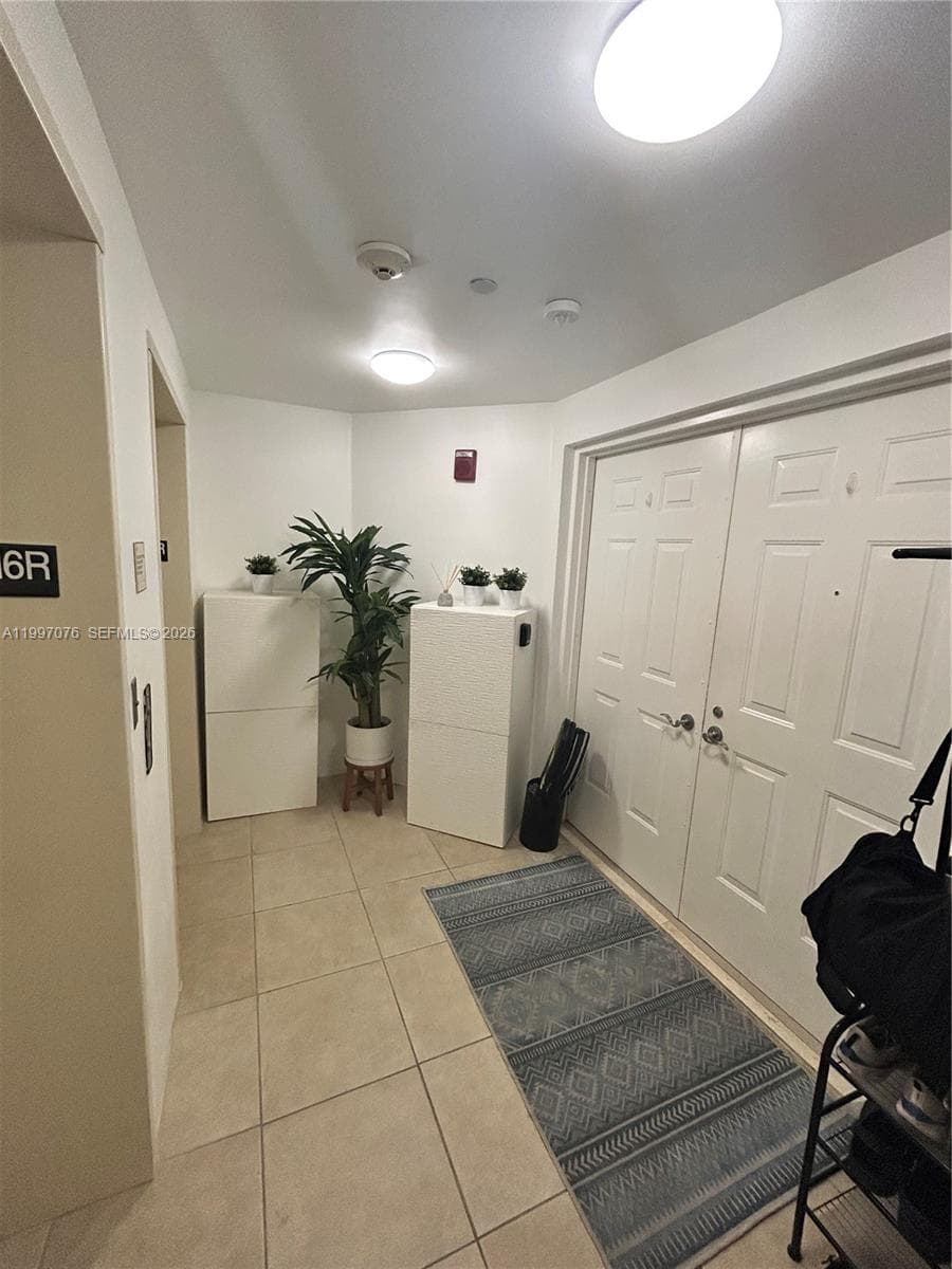 3330 NE 190th St 1615 photo 25