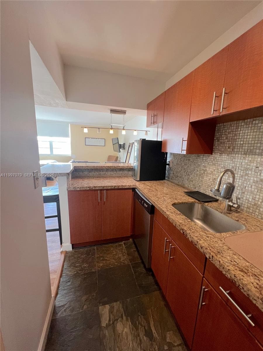 100 Lincoln Rd 1116 photo 13