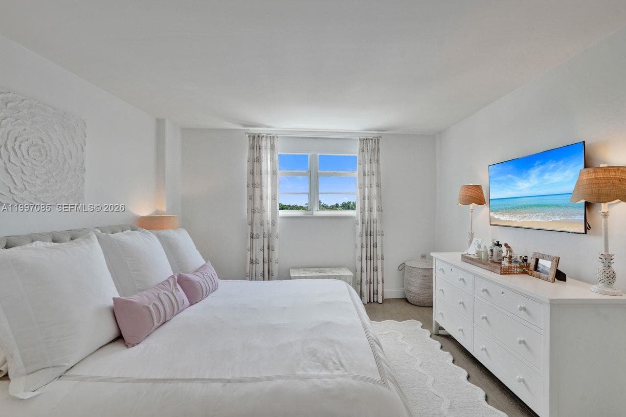 90 Edgewater Dr 625 photo 6